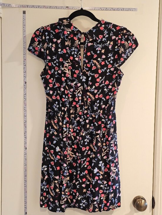 Dresses & Skirts - Trixxi ModCloth Black Floral V Neck Mini Dress Size Small